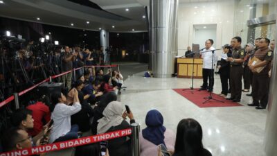 Kejagung Tahan 8 Tersangka Baru Kasus Korupsi Kredit Bank untuk PT Sritex