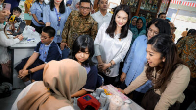 Menteri-Komdigi