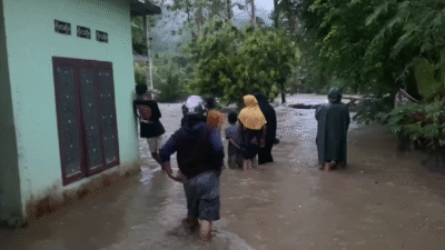 banjir tiga daerah musim kemarau bnpb imbau-waspada