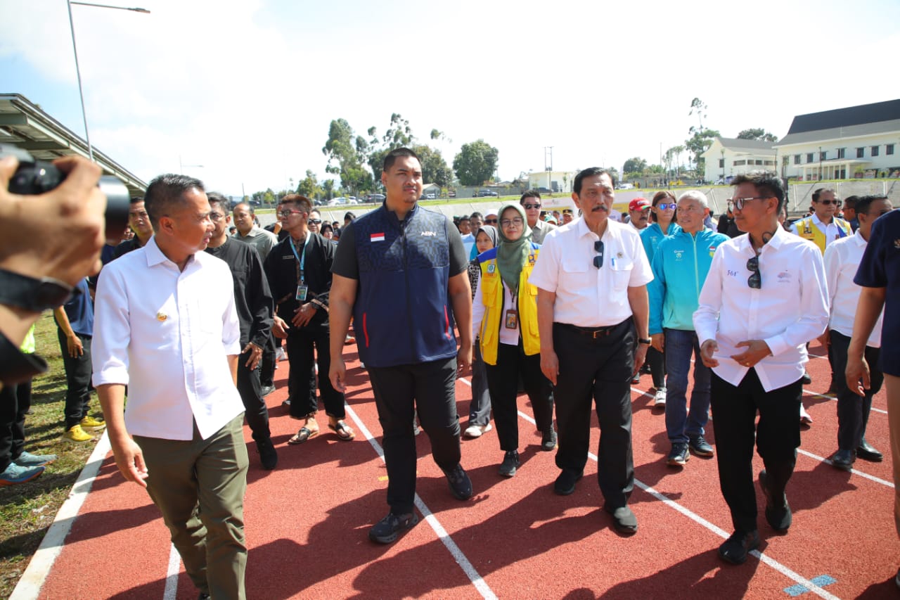 Luhut Akui Proyek Kereta Cepat Jakarta-Bandung Sudah Busuk