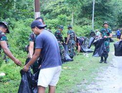 TNI dan Warga Bersatu, Aksi Korve di Ambon Bersihkan Akses Pelabuhan Liang